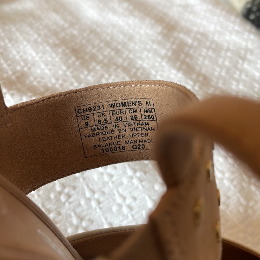 Woman’s Rockport. NIB Sheehan Stud Ankle - Picture 6 of 7